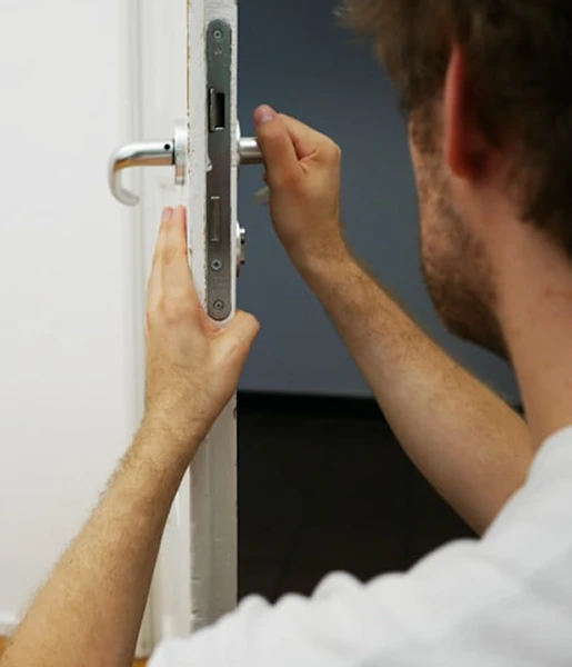 Dépannage multiservices - serrure de porte près du Pradet Techni Plus Services